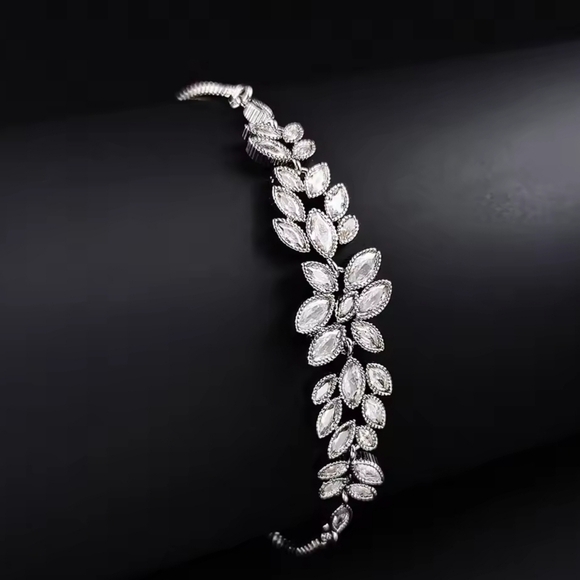 Elegant Gold Plated Adjustable Bracelet with Cubic Zirconia Leaves ✨ - Picture 1 of 9